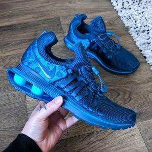 nike shox gravity blue force